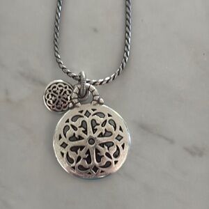 Elegant Silver Pendant Necklace